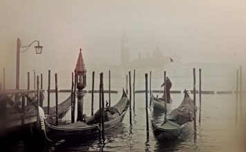 Ile zarabia gondolier w Wenecji?